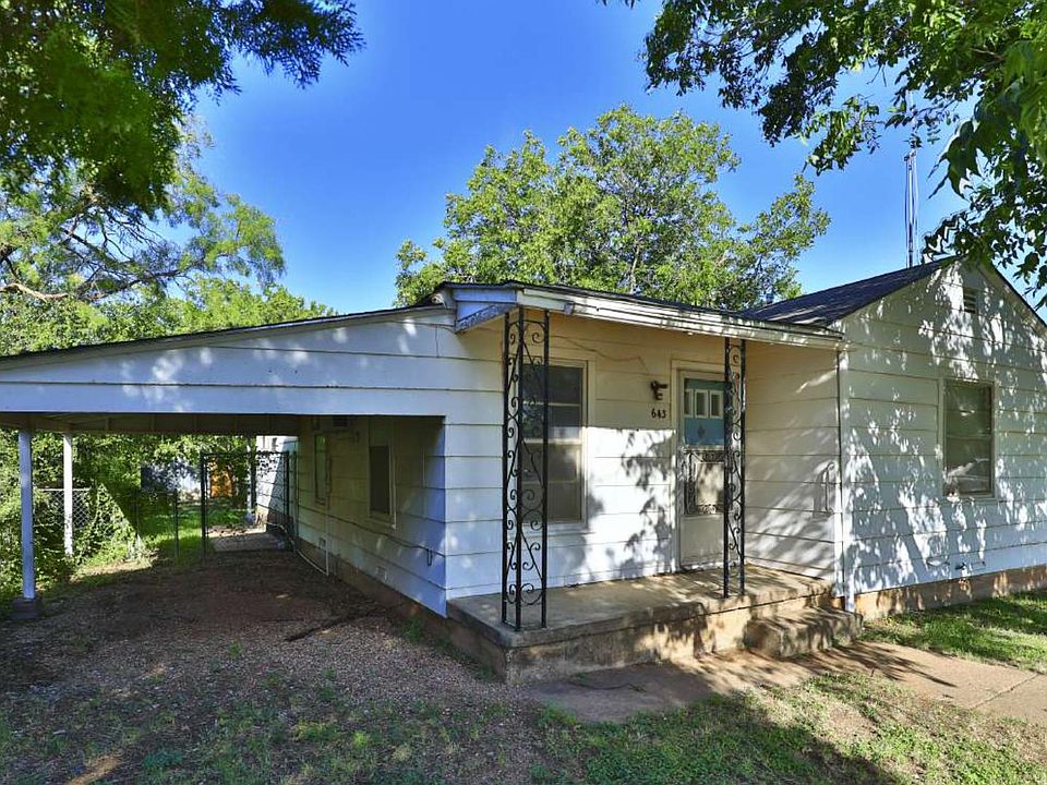 1st image of 643 NW Avenue F
