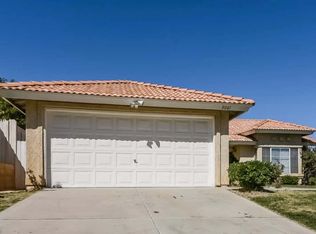 3061 Aspen Ln, Palmdale, CA 93550