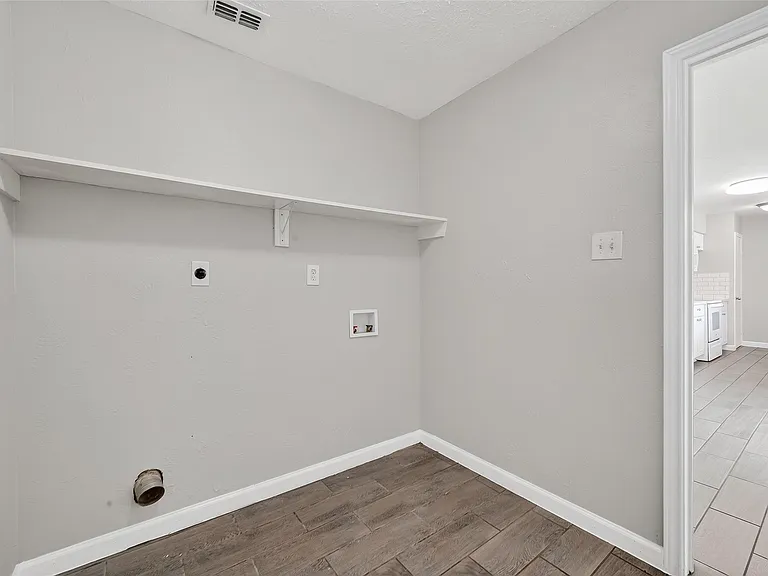 14034 Lourdes Dr — Photo 29