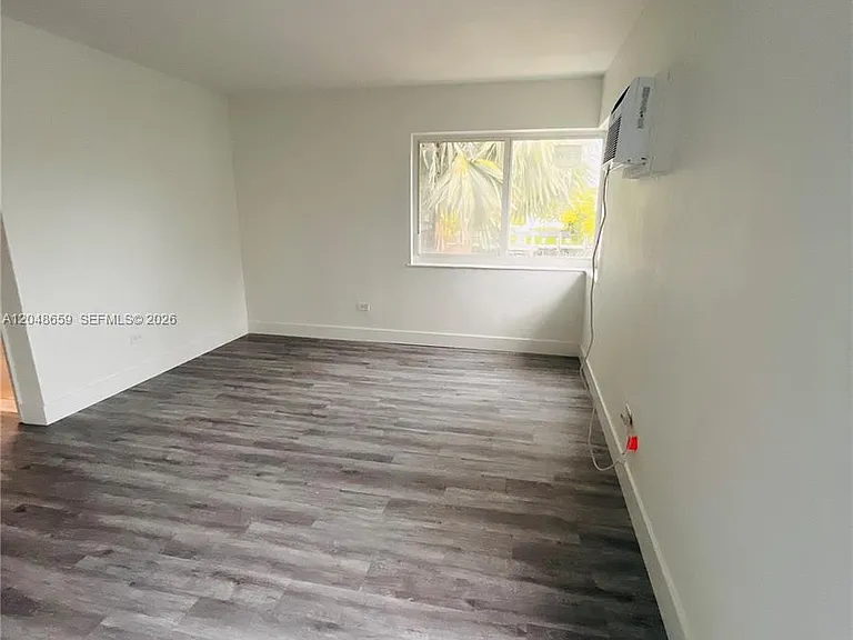 2045 Calais Dr #8 — Photo 5