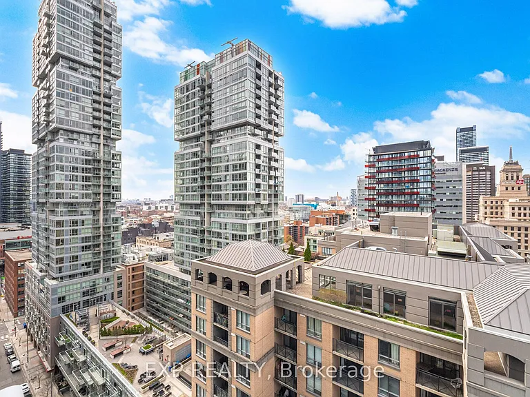 126 Simcoe St #1907 — Photo 34
