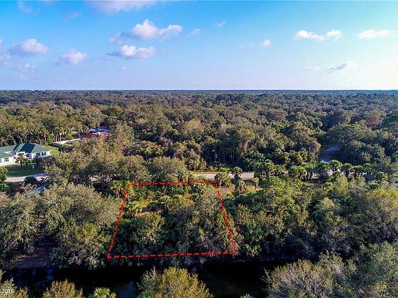 5th image of 305 Pembroke Dr