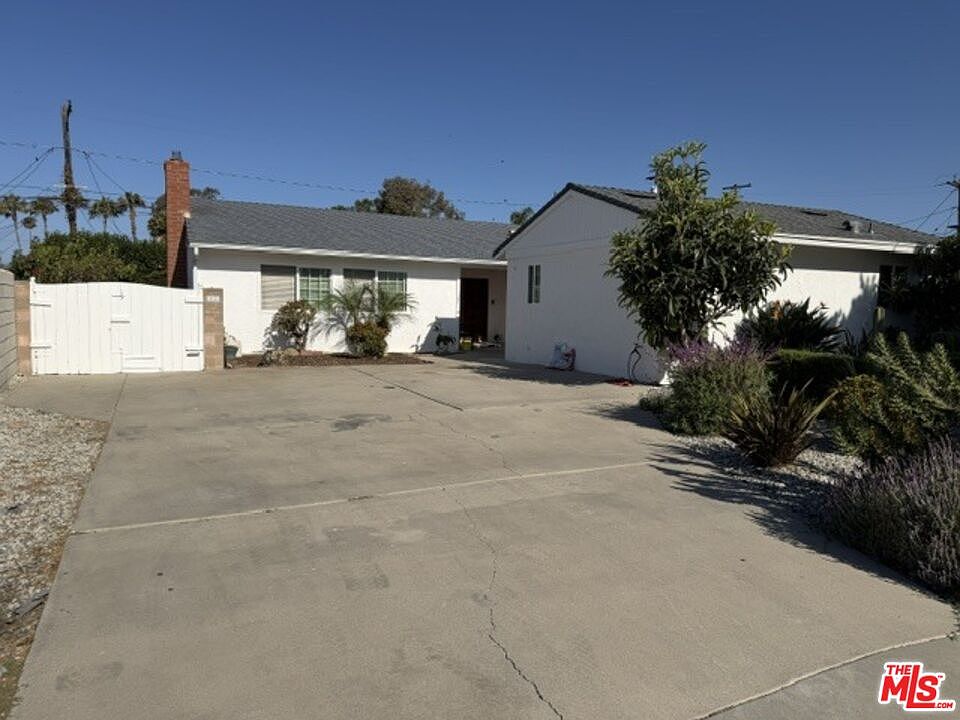 1st image of 1051 Gill Ave