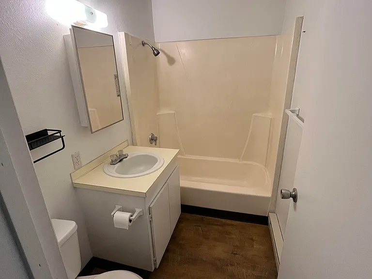270 E Main St #270 — Photo 7