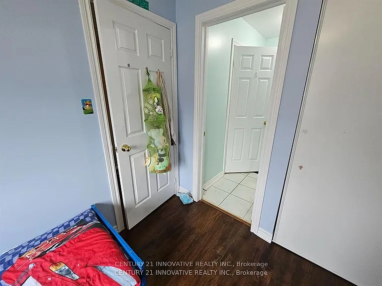189 S Unionville Ave — Photo 17