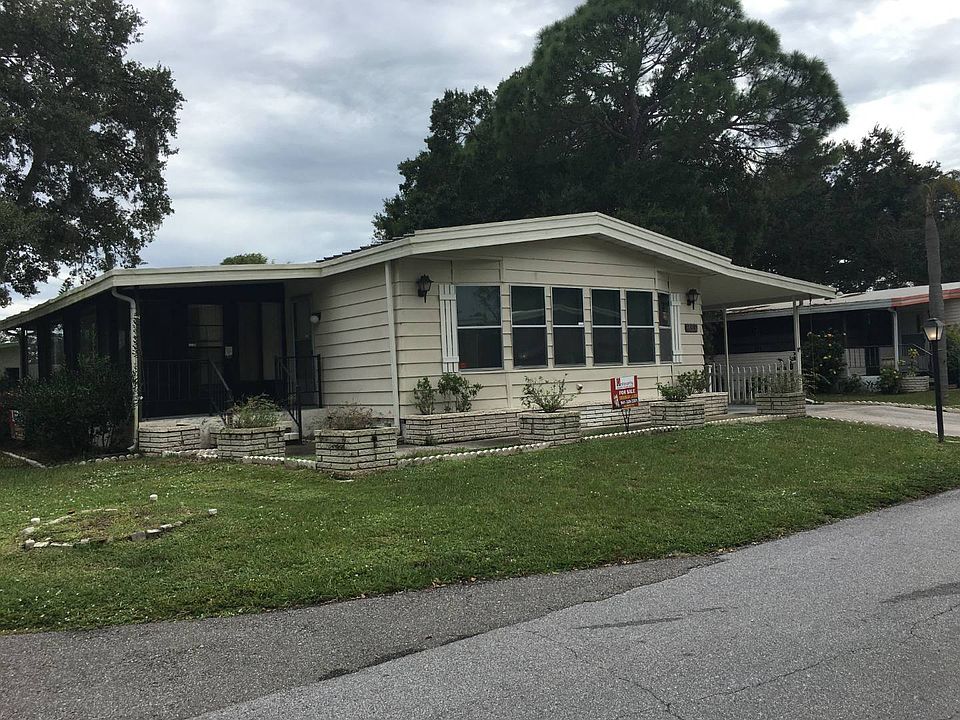 1st image of 2880 Hillcrest Dr