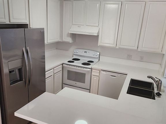 2nd image of 4268 5th Ave