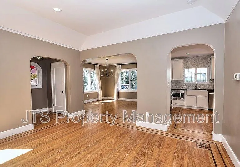 937 Sonoma Way — Photo 45