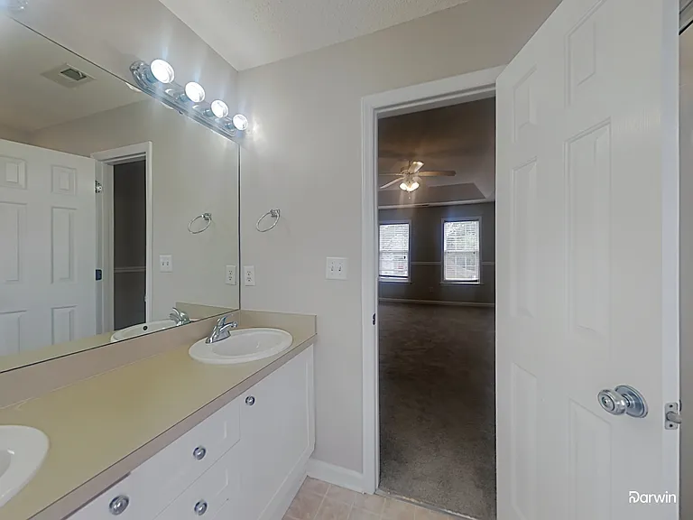 220 McCarthy Dr — Photo 9