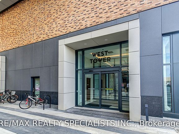 2nd image of 100 Eagle Rock Way #814