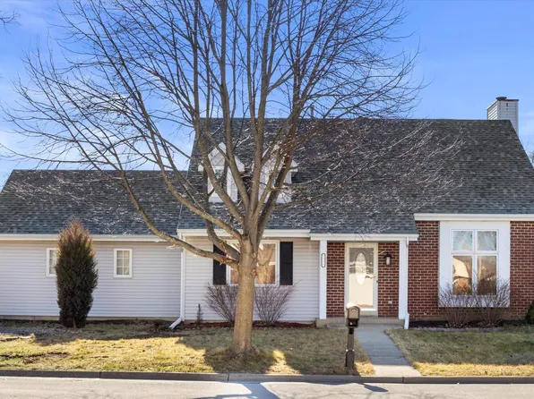 1521 Blakewood COURT, South Milwaukee, WI 53172