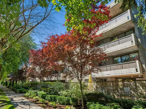 1867 W 3rd Ave #202, Vancouver, BC V6J 1K9