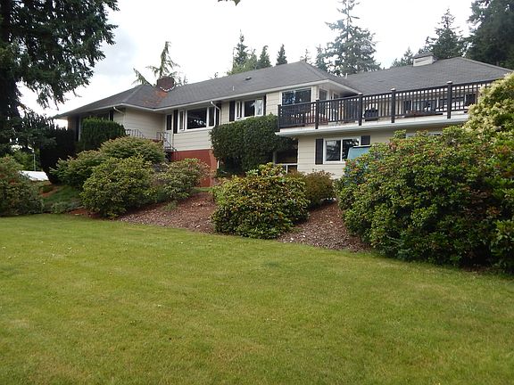 2nd image of 1943 SE Cypress Dr