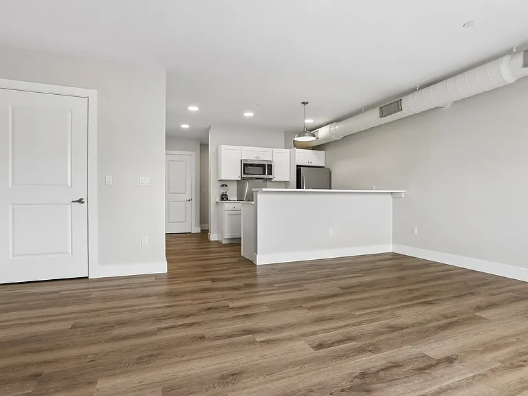 256 Captain Thomas Blvd #210 — Photo 15