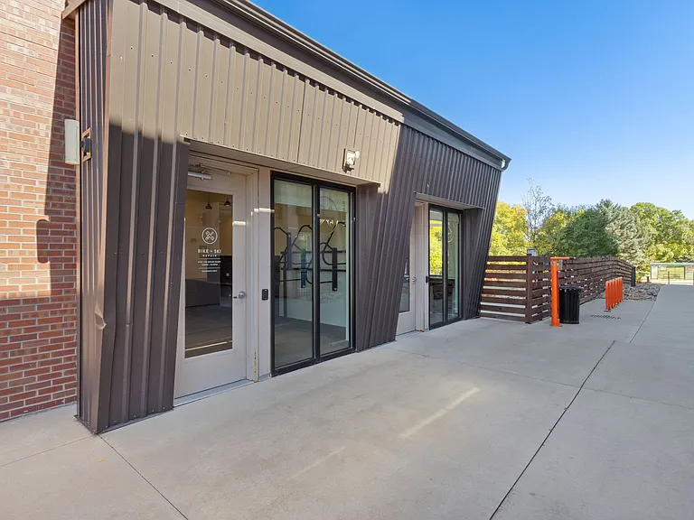 Cycle Apartments — Photo 33