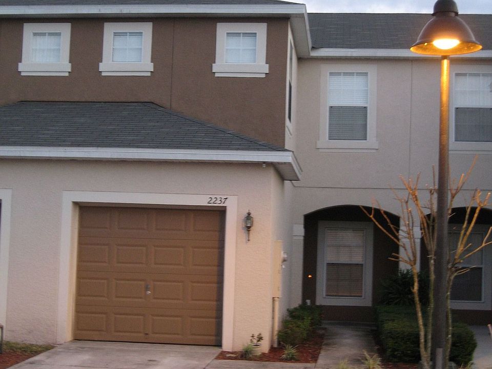 Front of Townhome