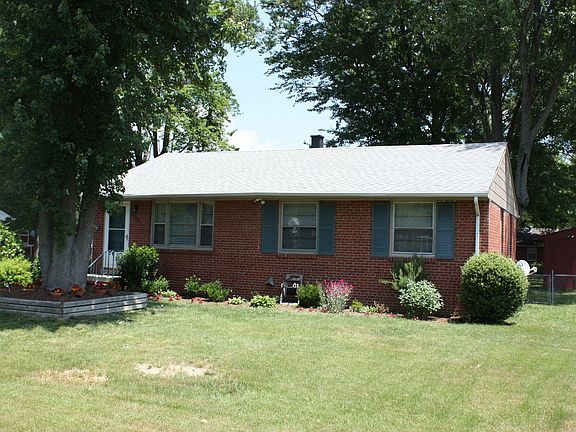 5th image of 9705 Stockbridge Dr