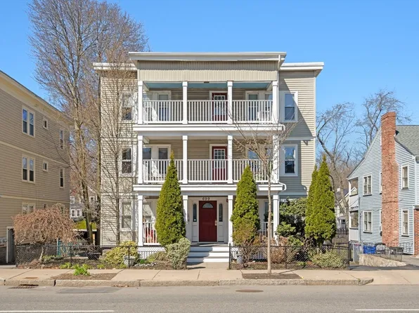 699 Hyde Park Ave APT 3, Roslindale, MA 02131