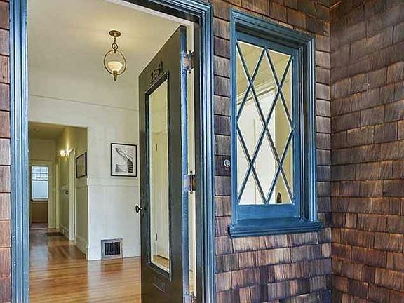 Separate entrance w/small porch