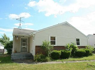 79 Hartford Rd, Amherst, NY 14226