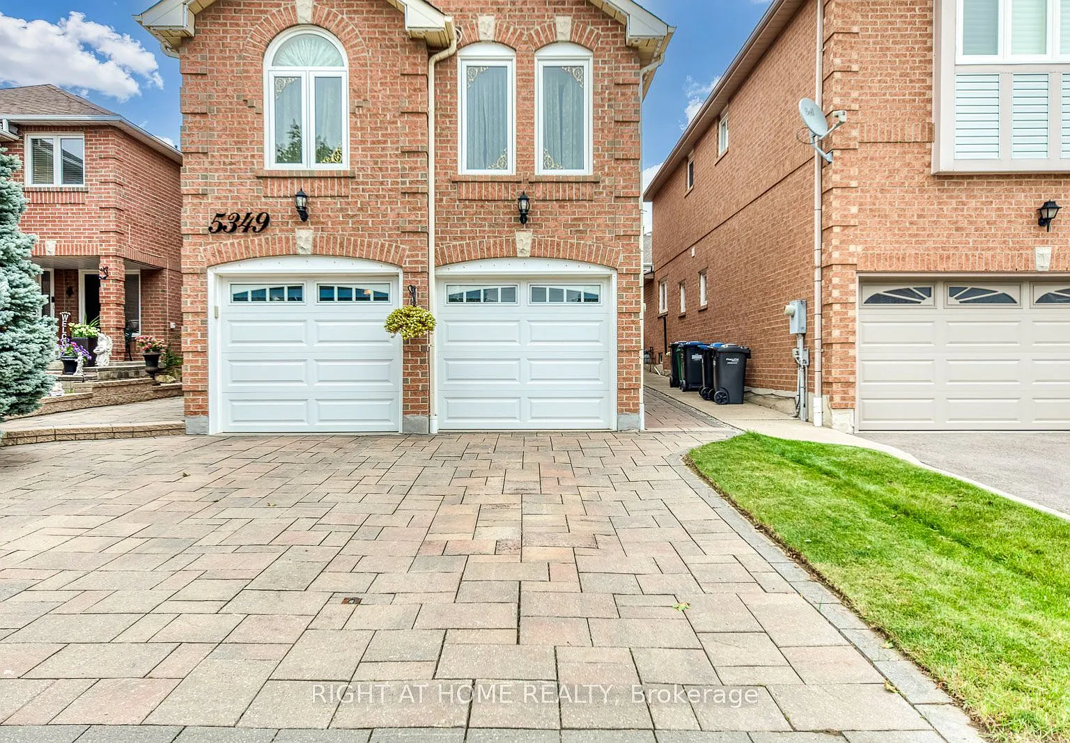 2 bed, $1,799 — Photo 2