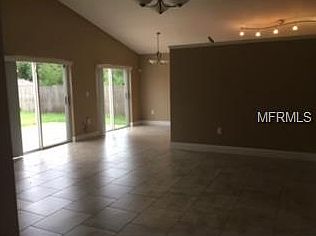 4th image of 2967 Red Oak Dr