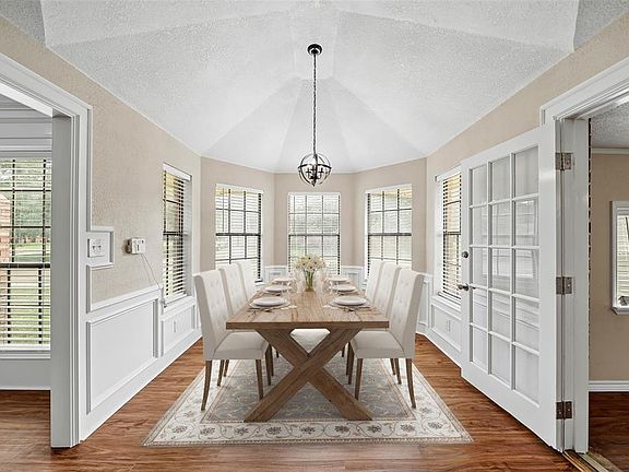 4th image of 501 Huckleberry Drive