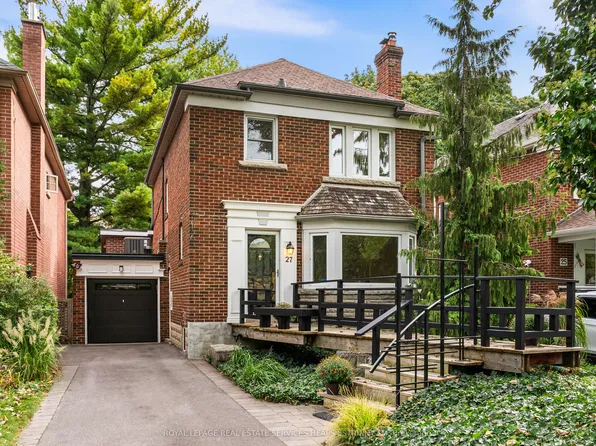 27 Berney Cres, Toronto, ON M4G 3G4