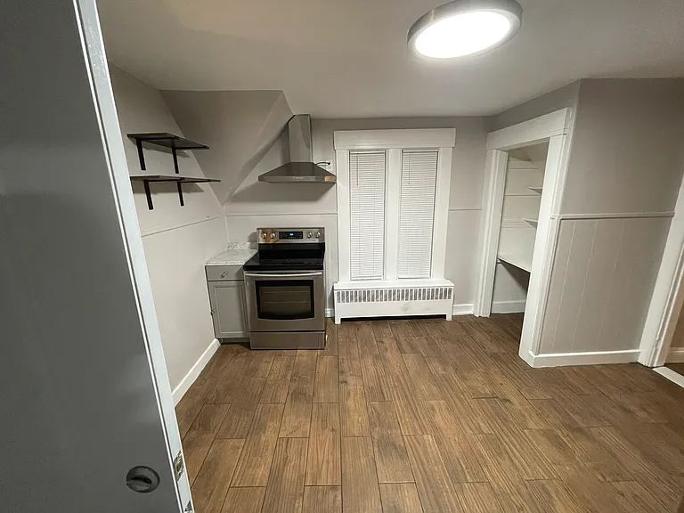 S Beech St — Photo 1