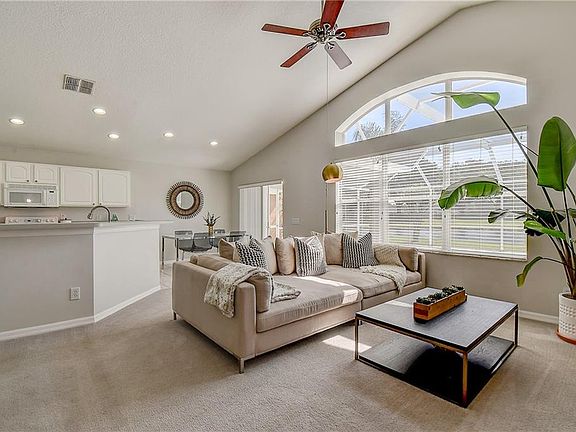 4th image of 18613 Le Dauphine Pl