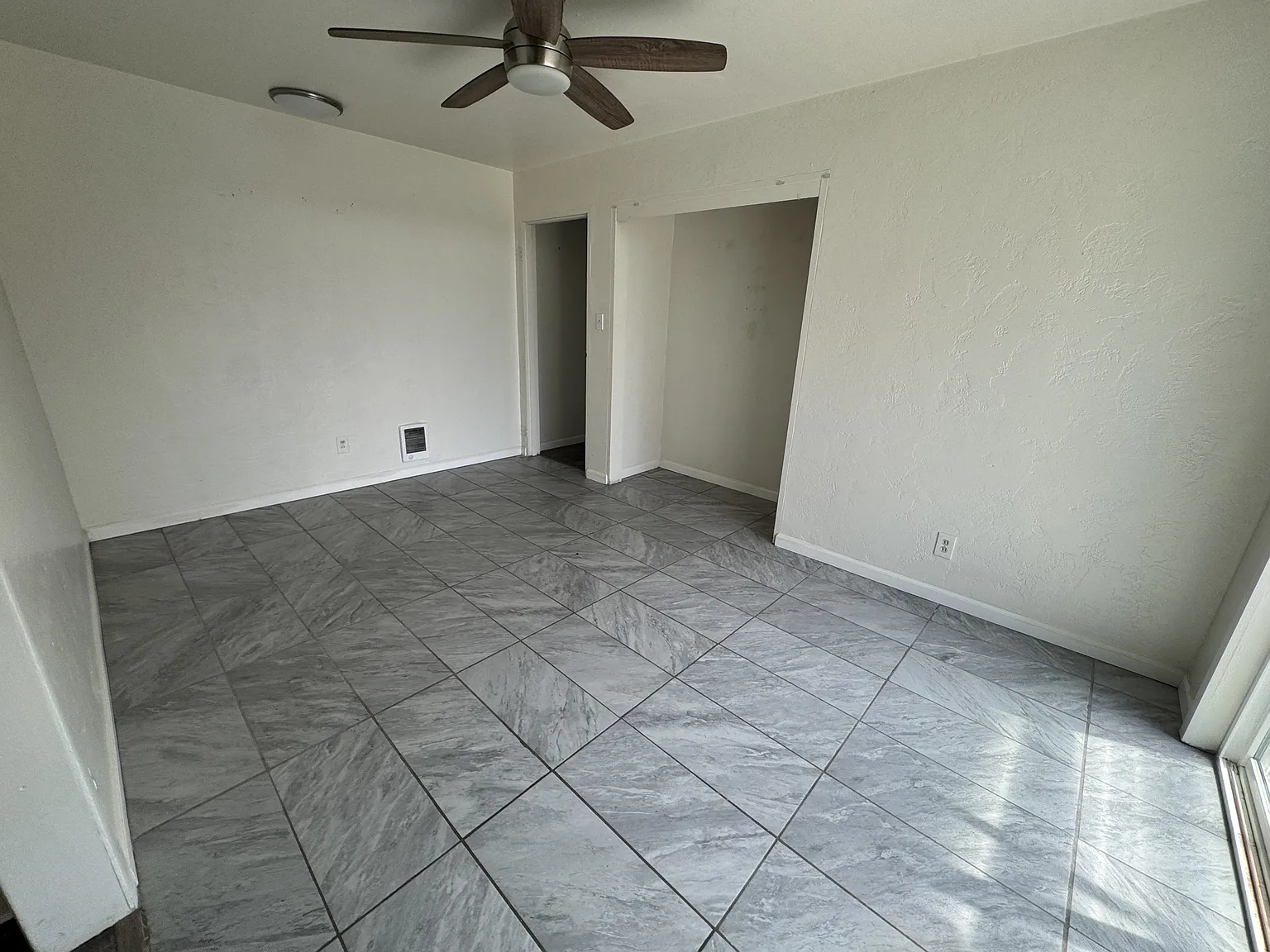 1152 A St - - — Photo 3