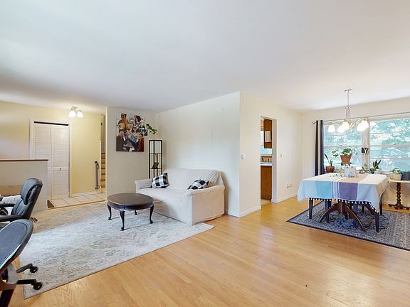 4th image of 221 Tupelo Ave