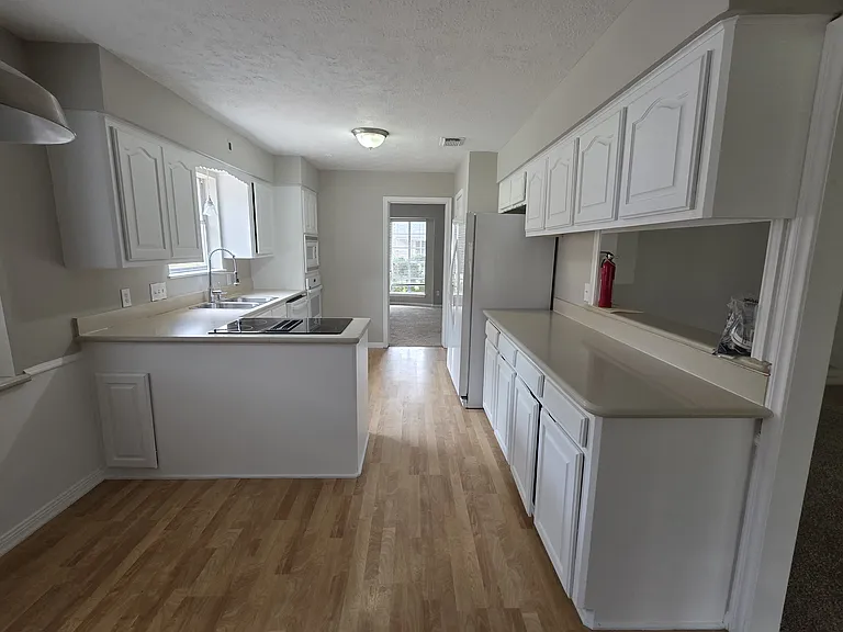 Beautiful open kitchen perfect for cooking all those family meals.