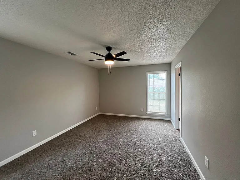 3861 Innsbrook Dr — Photo 4