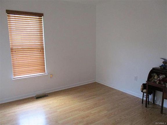 3rd image of 1722 Ellis Ct