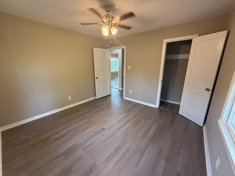 1606 S Aberdeen St — Photo 13