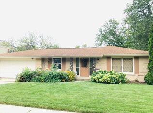 5226 Roberts Dr, Greendale, WI 53129