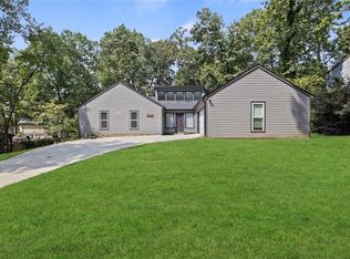 1060 Deer Chase Ct, Stone Mountain, GA 30088