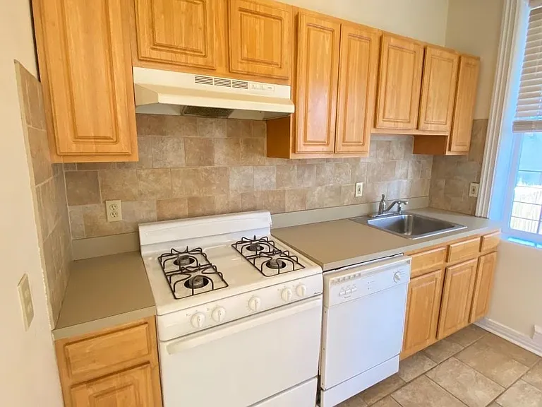 55 Bright St #3 — Photo 4