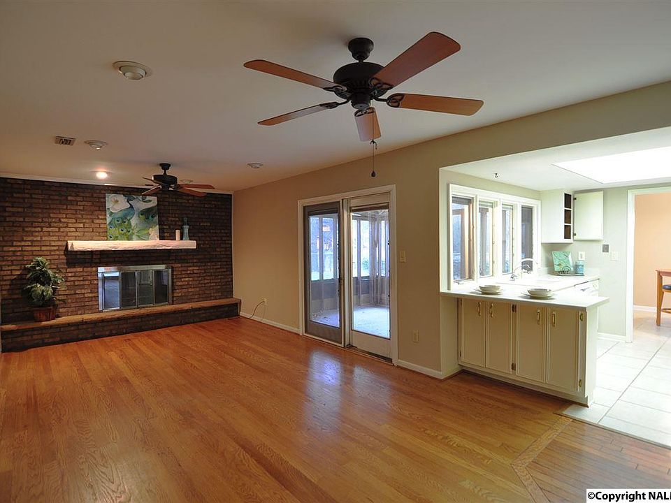 1st image of 2011 Wrenwood Dr SE