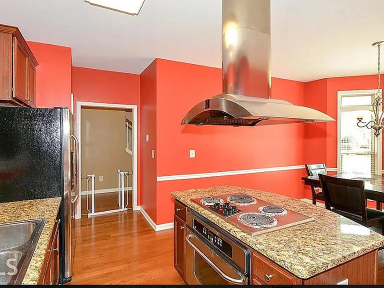 6151 Thorncrest Dr #6151 — Photo 10