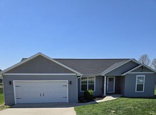 37 Alexas Xing, Reeds Spring, MO 65737