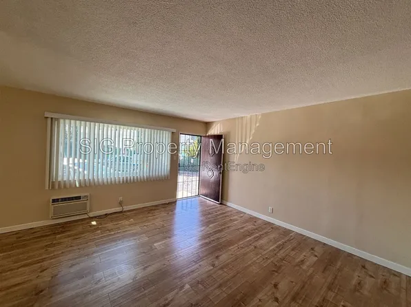 10237 Commerce Ave APT 1, Tujunga, CA 91042