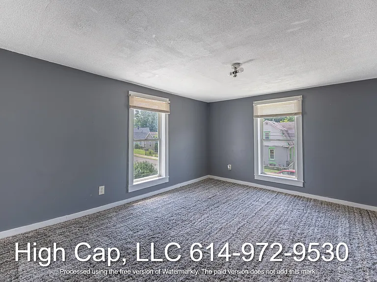 2484 Hilltop Ave — Photo 7