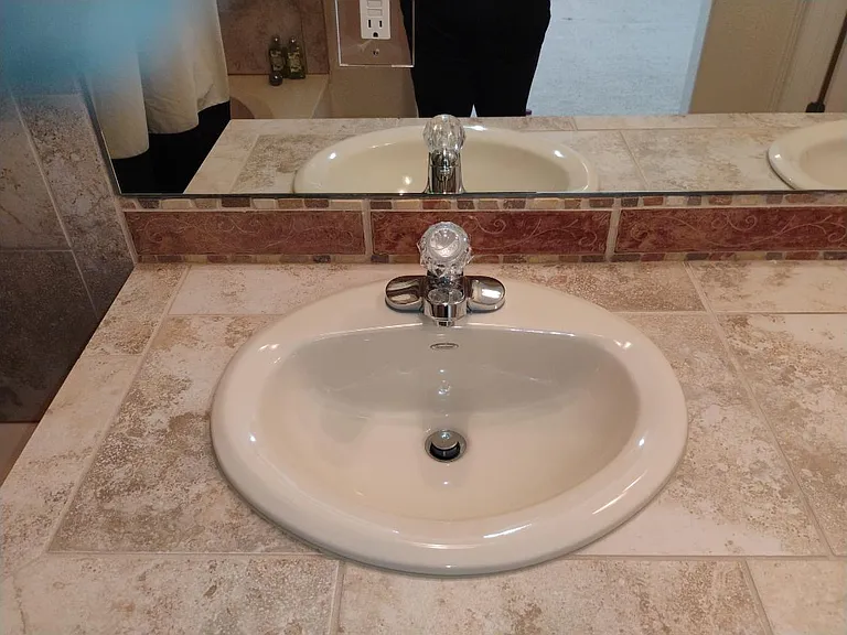 692 Louis Dr — Photo 8