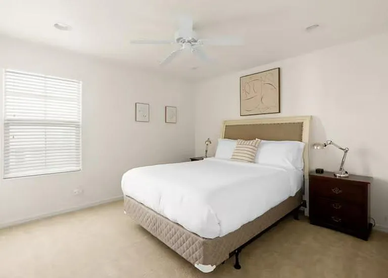 2437 E Alta Vista Rd — Photo 42