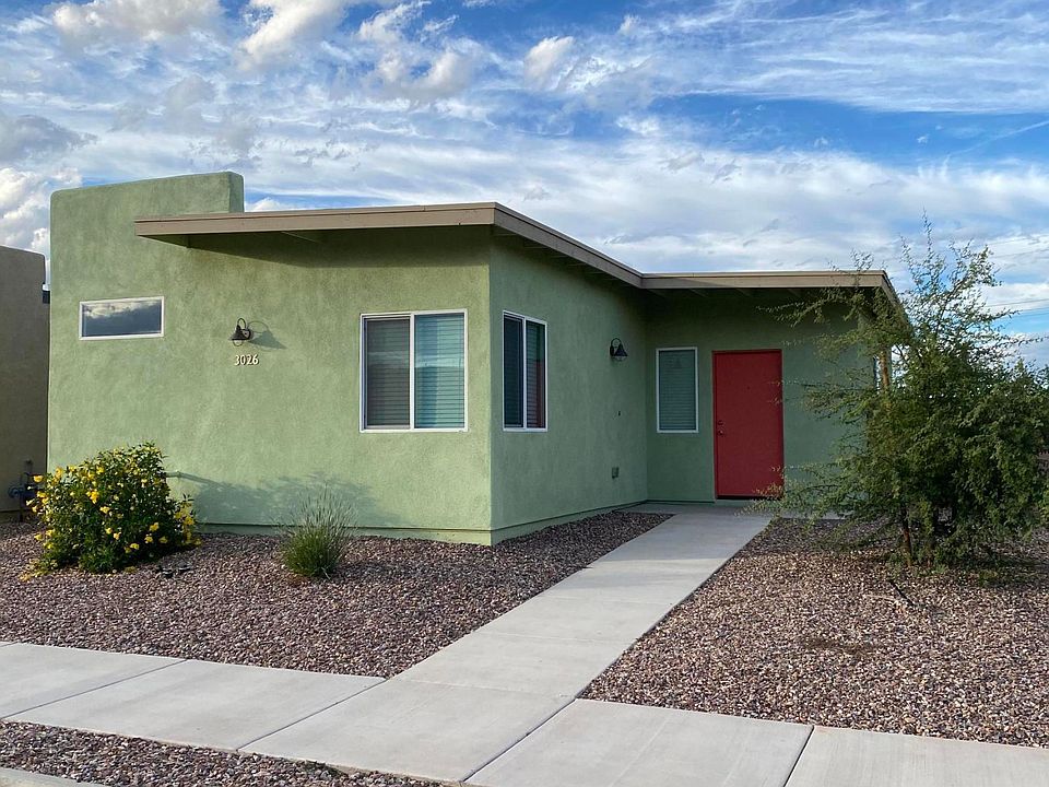 1st image of 3026 N Dasylirion Dr