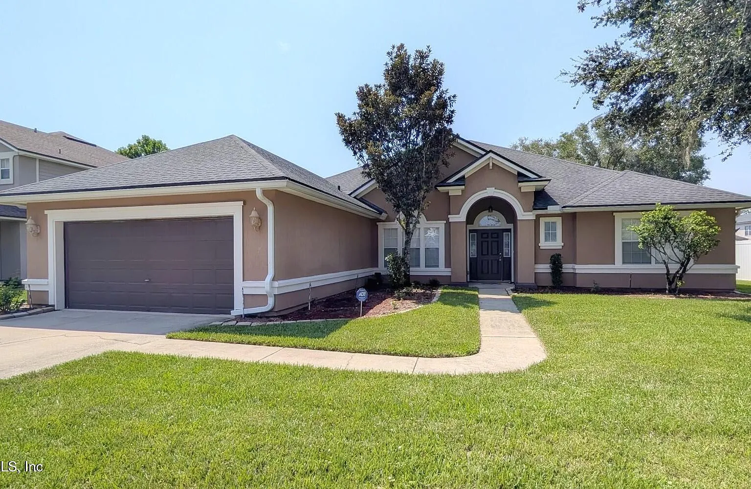 4 bed, 2.5 bath, 2889 sqft, $2,600 — Photo 3