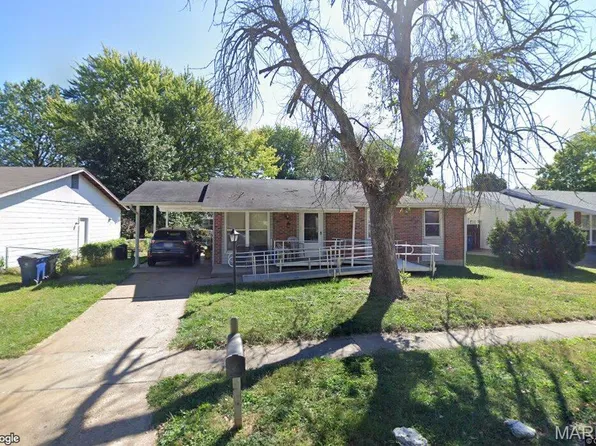 3012 Oriental Dr, Florissant, MO 63031