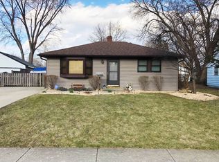 3718 Wren Ln, Rolling Meadows, IL 60008